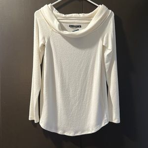 Amber Ronnie & Fitch White Sweater long sleeve